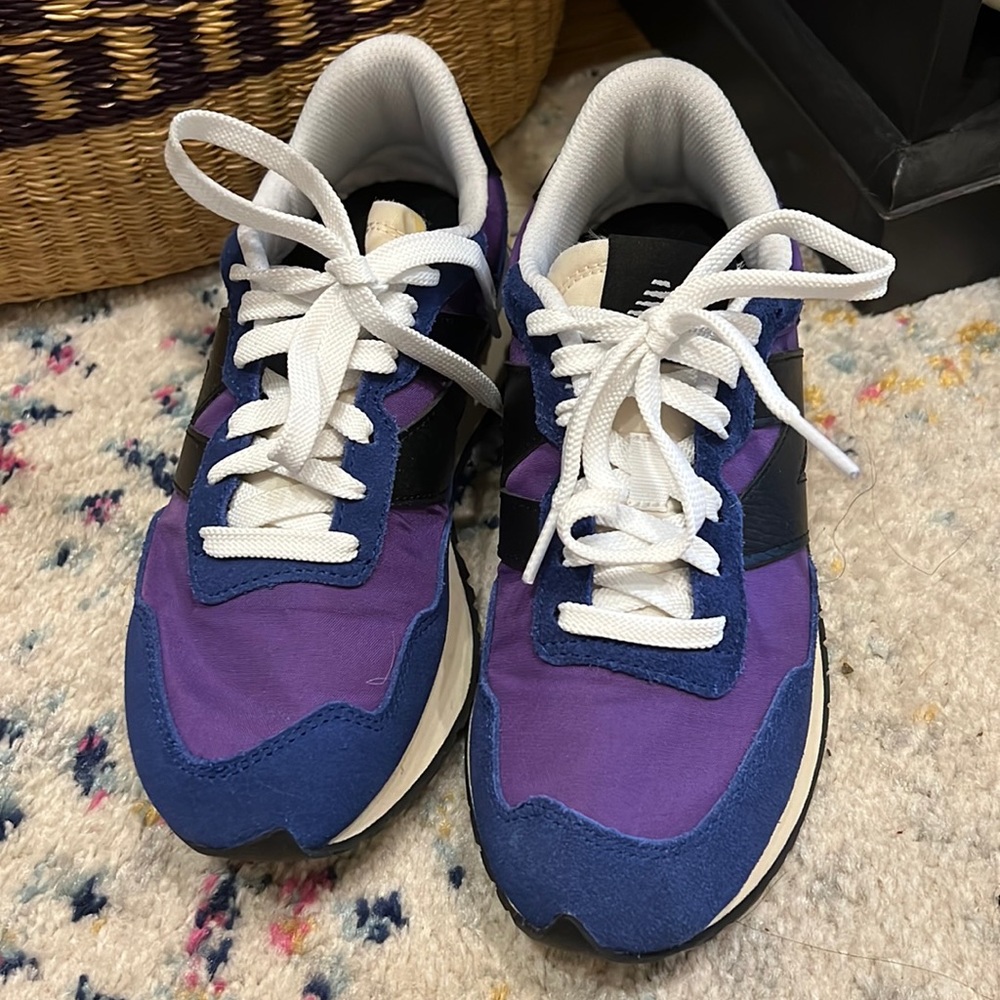 New Balance 237